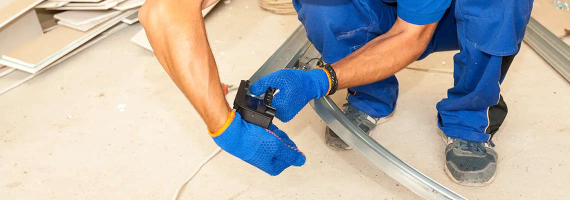 Fix Garage Door Panel in South Miami Heights, Florida