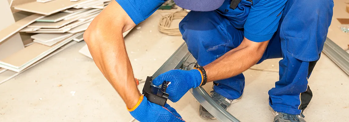 Fix Vinyl Garage Door Loud Noise in South Miami Heights, FL